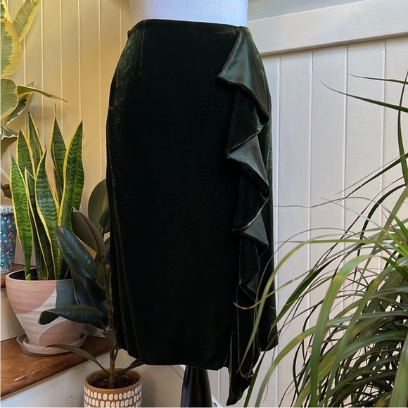 Ralph Lauren Black Label Ruffle Embellished Skirt in Hunter Green - Picture 11 of 15